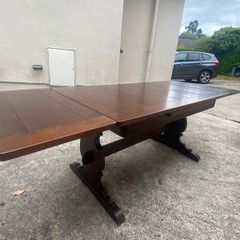 Genuine Vintage Ercol Model 434 Old Colonial Extending Dining Table