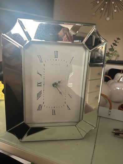 mirror clock