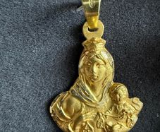 18ct pendant 2.91 grams