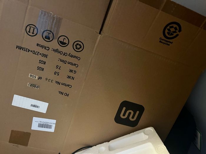 Brand new 3D printer (includes original box and packaging)