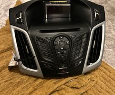 Ford radio/ cd / Bluetooth player