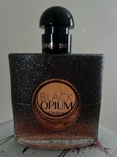 Yves Saint Laurent Black Opium Floral Shock 50ml
