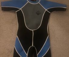 Kids Wetsuit Age 8, Brand New