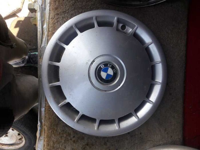 4 x BMW Genuine 1984-1992 BMW E30 325e 325i 528e 14" Wheel Trims Hubcaps