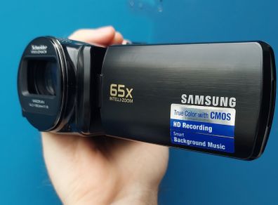 Samsung SMX-F70 High Definition Camcorder Video Camera