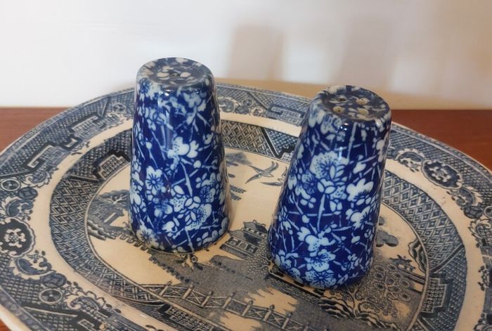 Fabulous Pair of Salt and Pepper Shakers in the Style of Burleighware "Blue Calico Pattern", but no Backstamps, Missing Stoppers