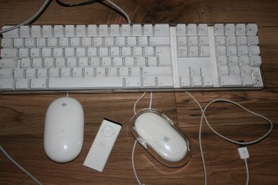 Apple accessories (25 each)