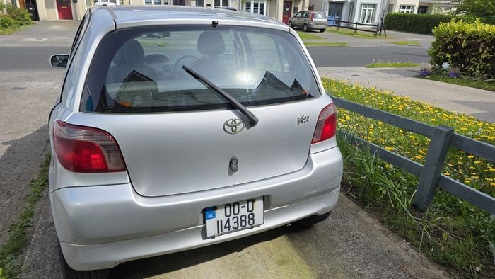 2000 Toyota Vitz