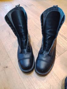 Vegetarian Solovair Boots Size Nine