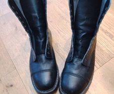 Vegetarian Solovair Boots Size Nine