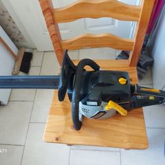 TITAN 20 Inch Petrol Chainsaw, Model TTL760CHN, not tested, excellent cosmetic condition