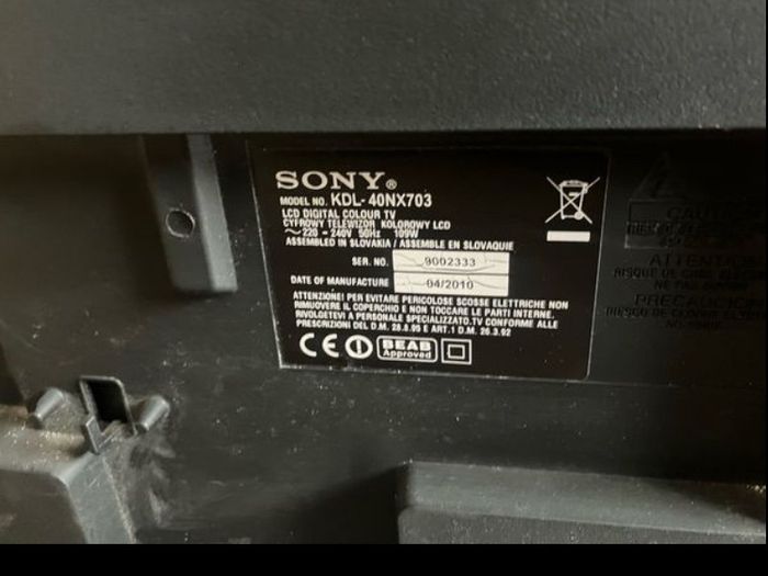 Sony Bravia 40 INCH / Not Smart