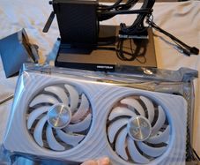 Minisforum Deg 2 + Rtx 5060 Ti 16 Gb + Psu