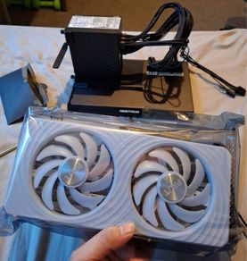Minisforum Deg 2 + Rtx 5060 Ti 16 Gb + Psu