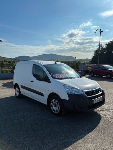 Ardara Autoparts Jobs: Peugeot Partner NEW CVRT 3 Seater