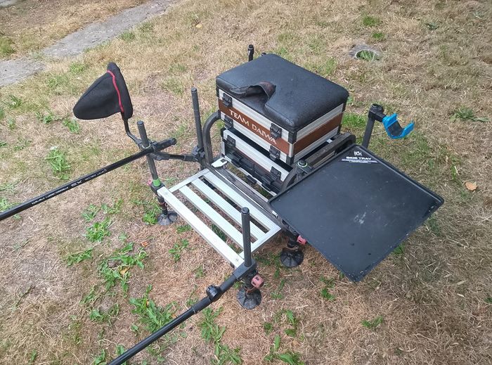 Daiwa Team seat box with accessories