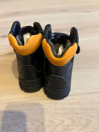 Real leather warm winter boots kids size 23eu