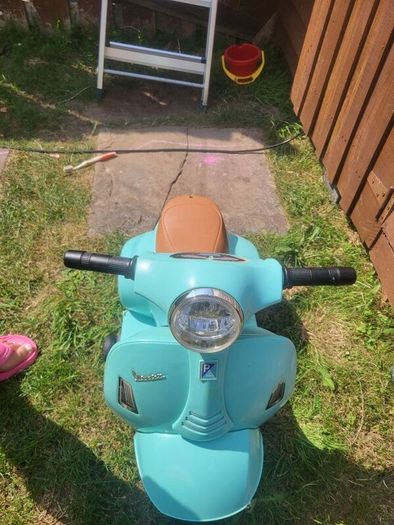 kids vespa