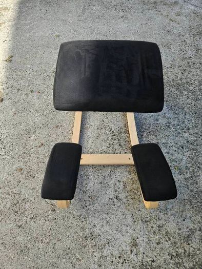 kneeling chair