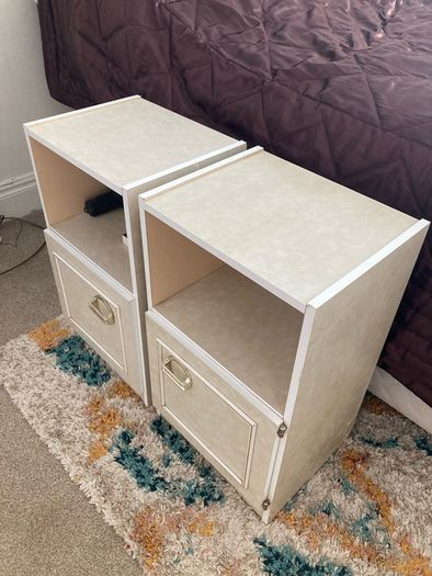 Two bedside lockers