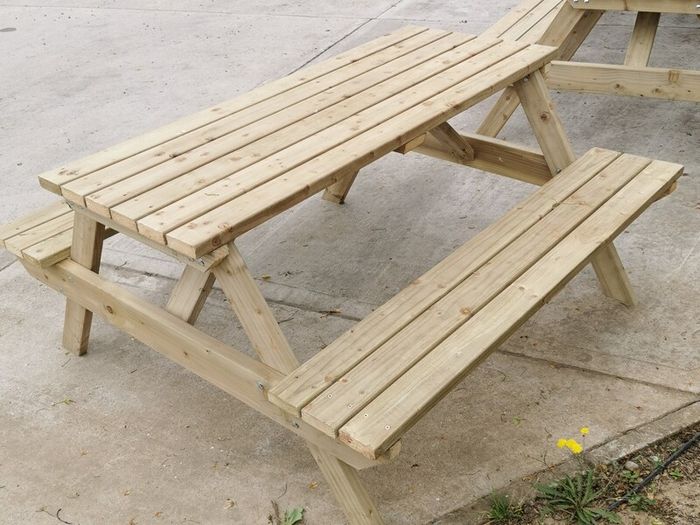 picnic bench