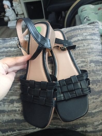 ladies sandals pairs  please see photos