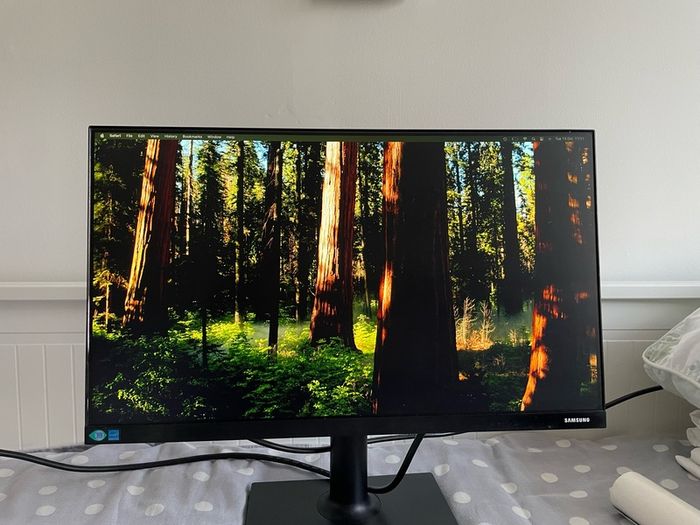 Monitor 22 inch samsung model F22T450FQR