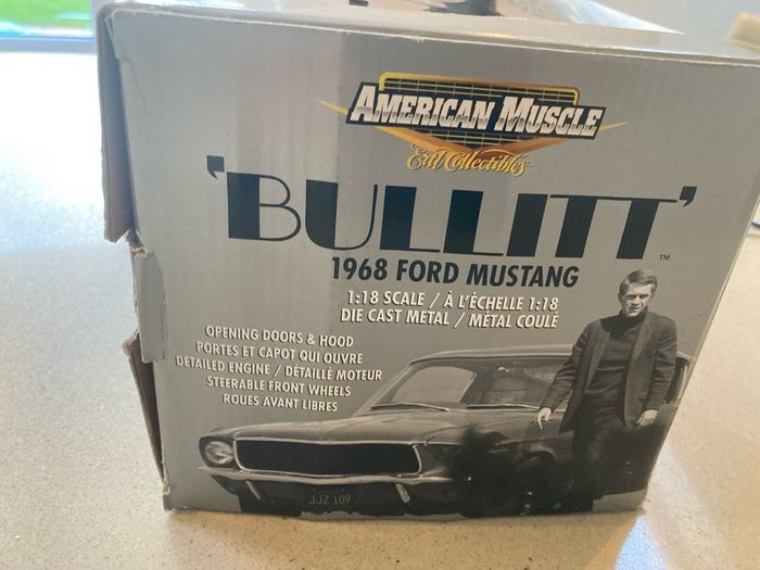 Ford Mustang Steve McQueen Bullitt 1/18 Ertl # 2