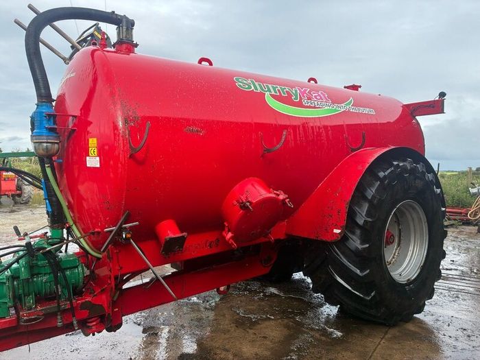 Slurry tanker