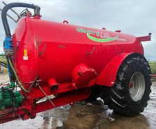 Slurry tanker