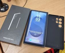 Samsung Galaxy S25 Ultra 5G 512gb Titanium all with box and case