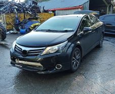 Breaking Toyota avensis 2014 2.0 diesel