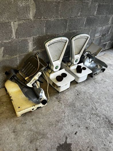colfe Jobs: Vintage Avery Weighing Scales