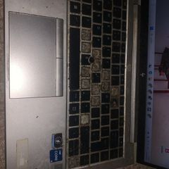 HP  elitebook 840 G8 notebook PC great laptop has windows 11 pro a few buttons are missing just letters hence the chap price not one other thing wrong  with it.