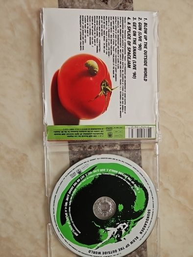 Soundgarden 2 CD Lot