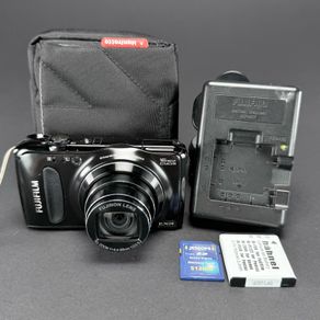 Fujifilm FinePix F500EXR digital compact camera