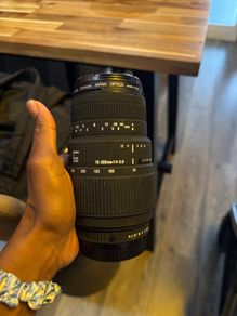 Sigma 70-300mm f/4-5.6 Macro Telephoto Lens