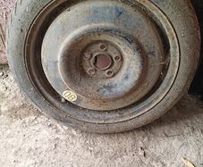 07 toyota avensis spare tyre