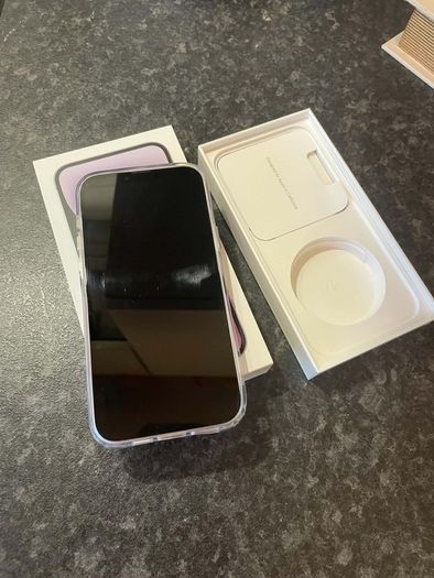 iPhone 14 Plus sim free 128GB mint condition with box