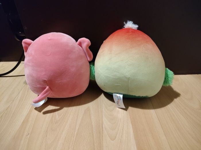2 squishmallows