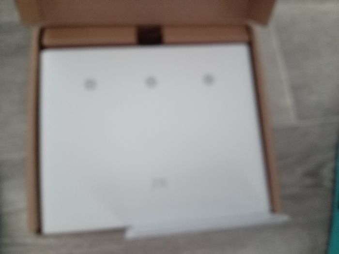 ZTE MF296C 4G LTE Router  Boxed 300Mbps Wireless Home Broadband