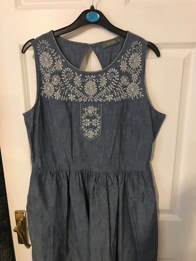 Oasis dress