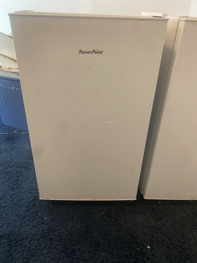 powerpoint  under counter fridge with freezer box