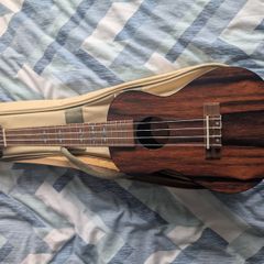 Flight DUC460CEQ Amara Concert Ukulele (Acoustic-Electric) + Gig Bag