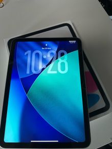 iPad A16 2025 128 GB 100% battery health (rarely used)