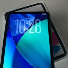 iPad A16 2025 128 GB 100% battery health (rarely used)