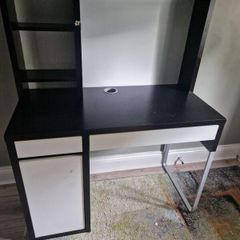 micke table