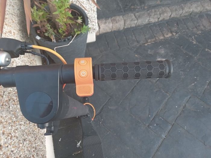 Electric scooter