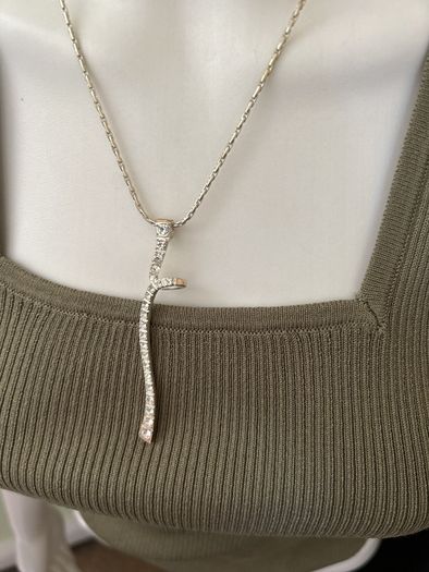 Silver tone pendant necklace