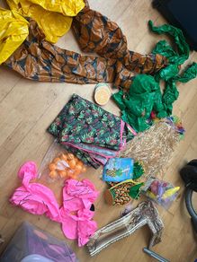 Tropical party supplies